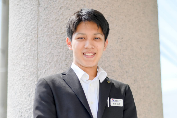 営業部　新垣力邦